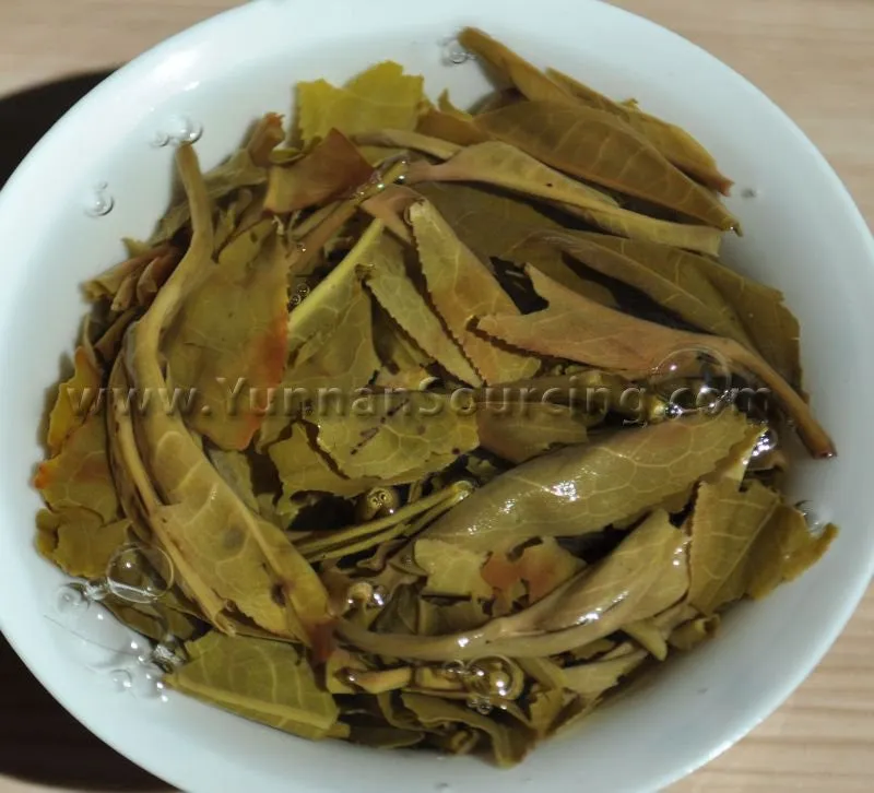 2010 Yunnan Sourcing "Autumn Mang Fei" Raw Pu-erh Tea Cake