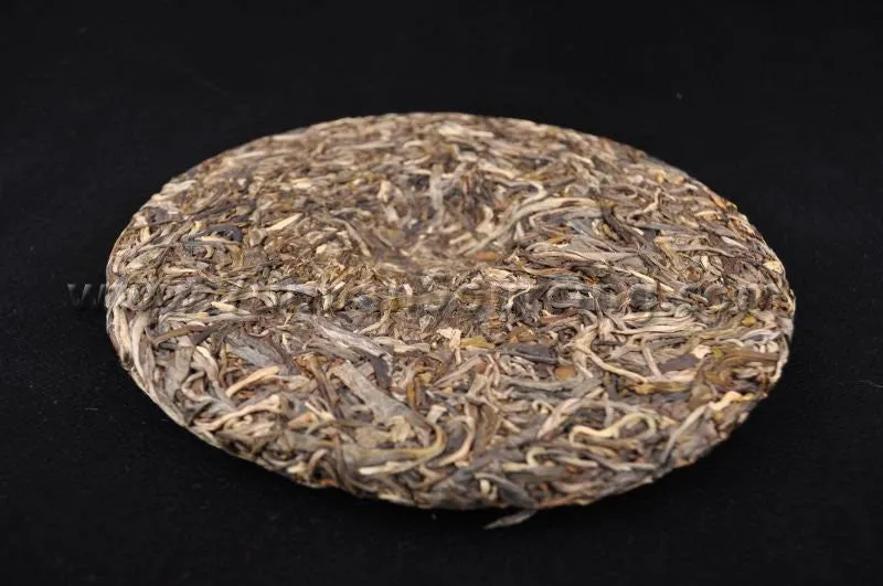 2010 Yunnan Sourcing "Autumn Mang Fei" Raw Pu-erh Tea Cake