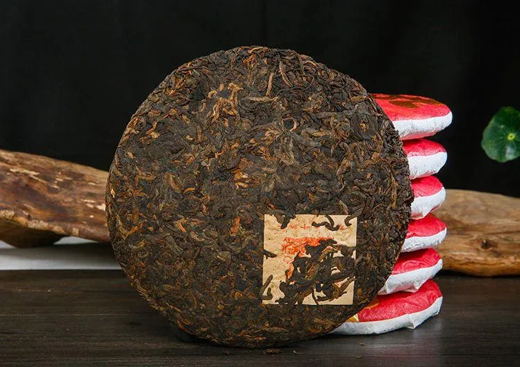 2019 Heng Tong Hao "Dragon Cake" Ripe Pu-erh Tea