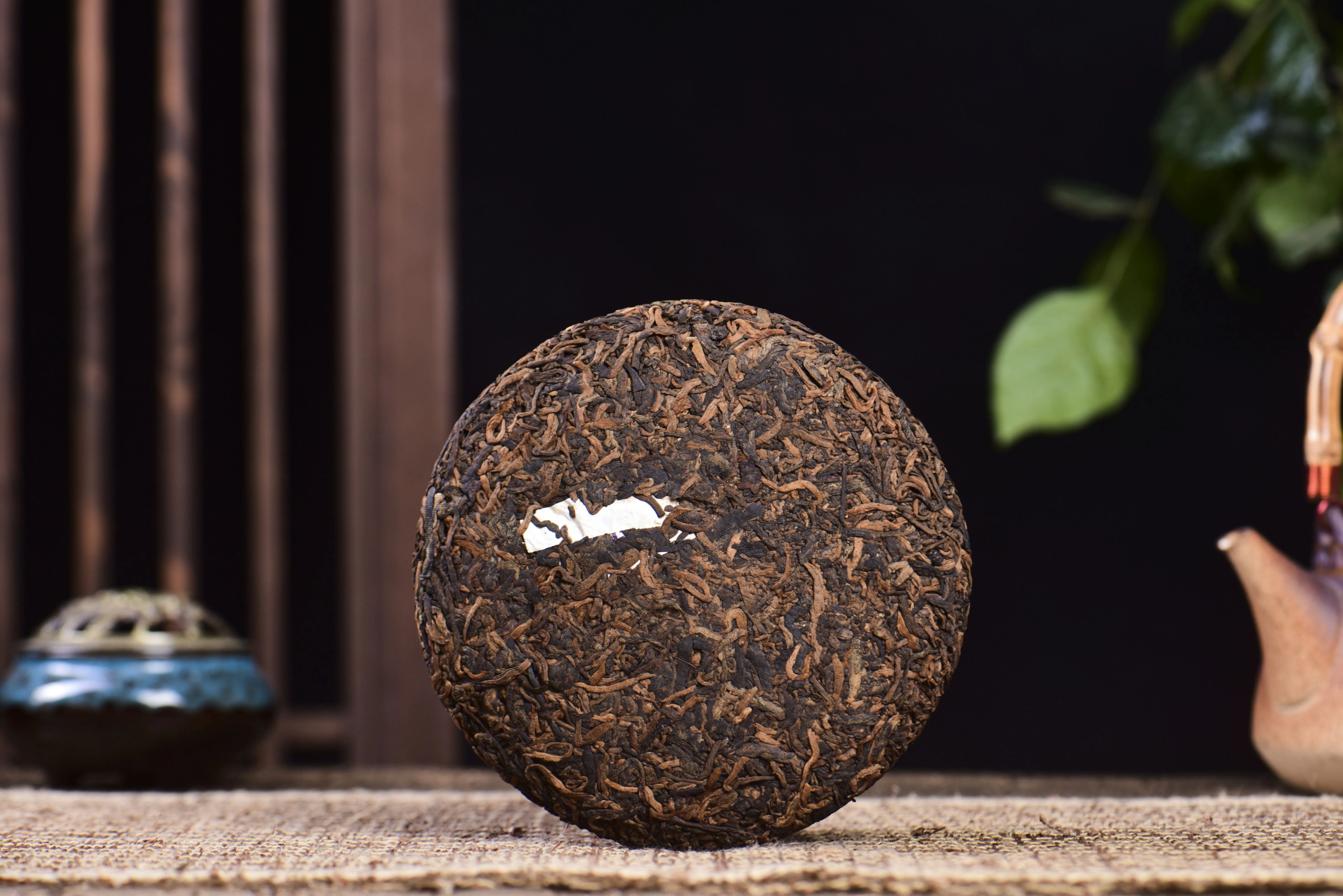 Premium 2024 Yunnan Sourcing Blue Label Aged Ripe Pu-erh Tea Cake