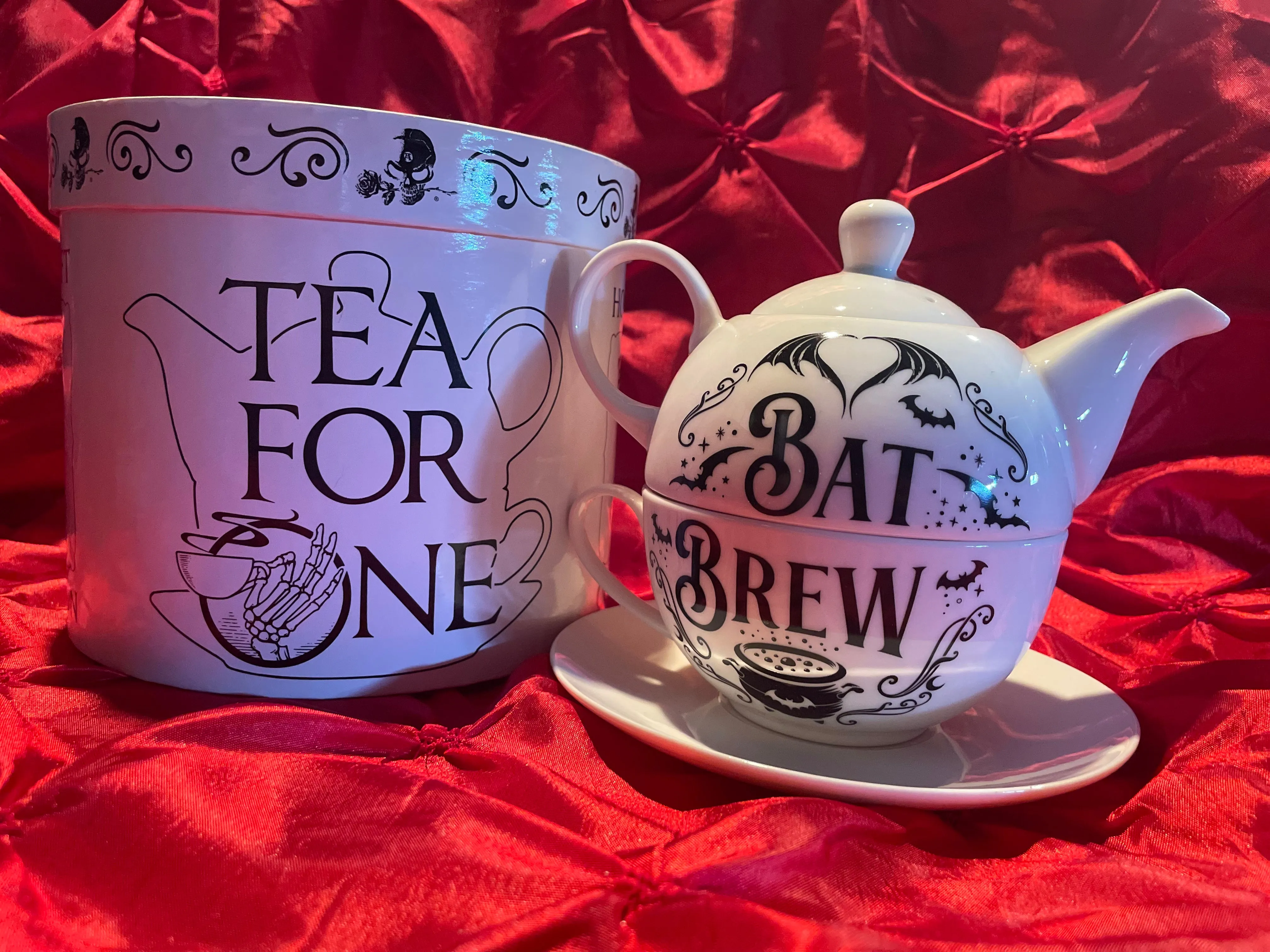 Bat Brew Tea Pot and Cup