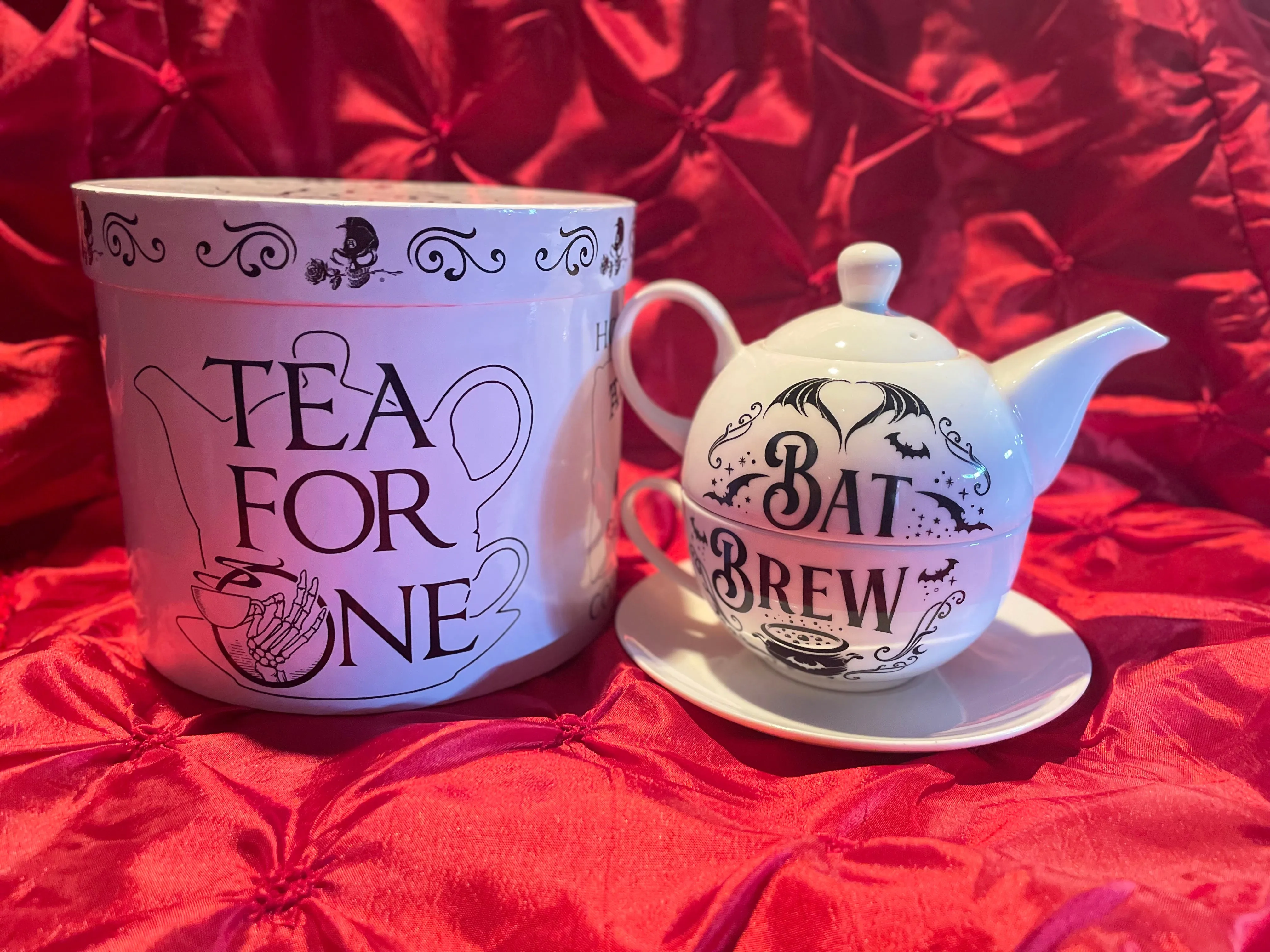 Bat Brew Tea Pot and Cup